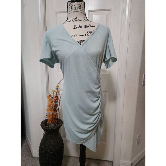 Mint Green Ruched Dress Size L - Picture 1 of 4